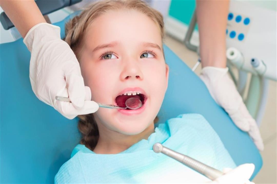 يهدد طفلِك بمضاعفات خطيرة.. إليكِ كل ما تريدين معرفته عن التواء الأسنان