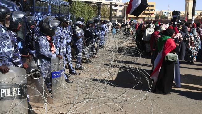 تظاهرة في الخرطوم تطالب برحيل حكومة حمدوك