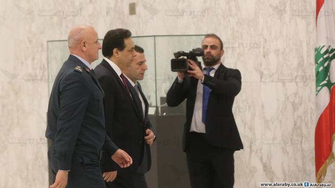لبنان: دياب يسحب ملف التعيينات بالقطاع المصرفي بعد خلافات