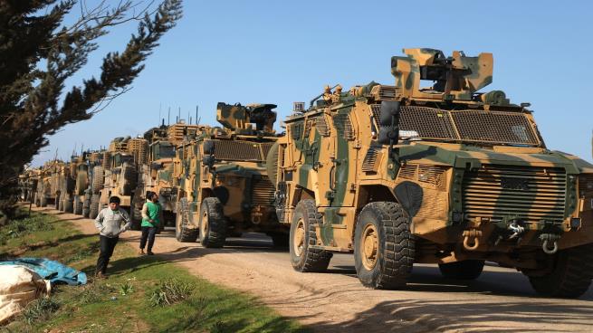 الجيش التركي يعزز انتشاره بمحيط طريق حلب ــ اللاذقية