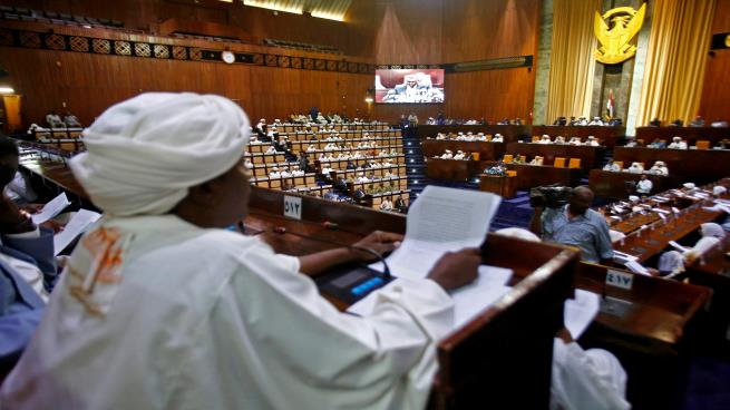 جدل تشكيل البرلمان السوداني: استفراد بالسلطة أم استكمال الثورة؟