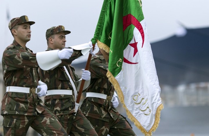 الجيش الجزائري ينفي توقيف عدد من قياداته.. "معلومات مغلوطة"