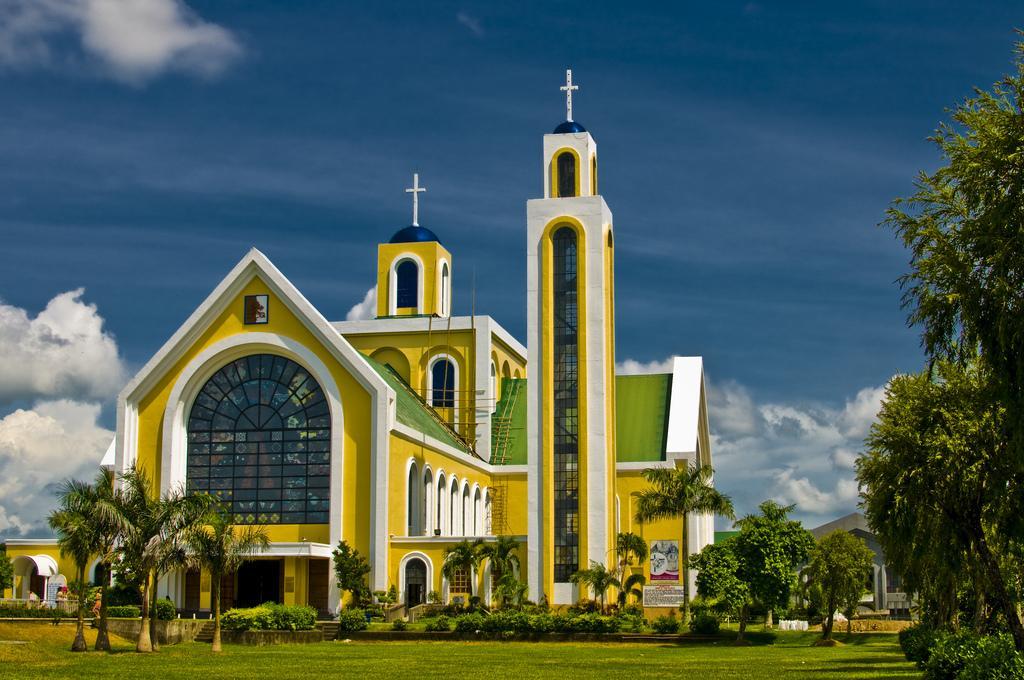 كنيسة Peñafrancia Basilica