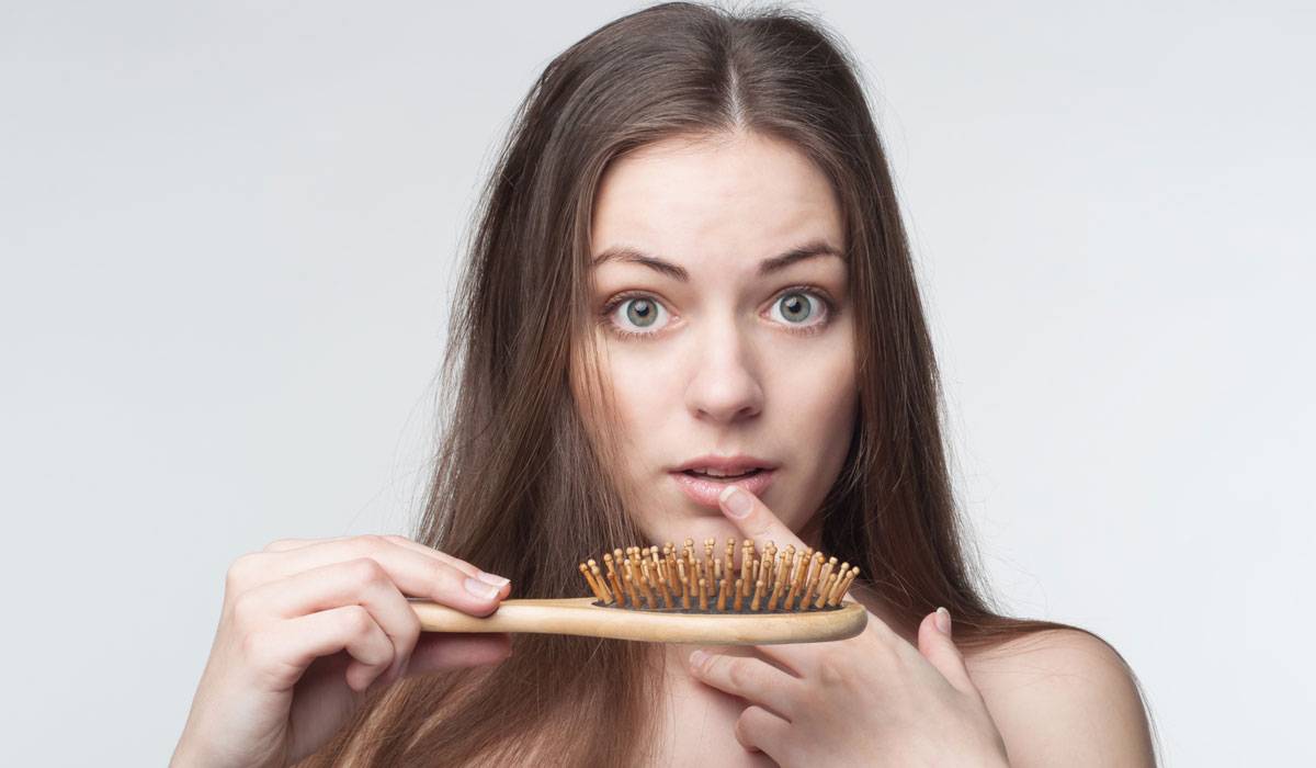 اسباب تساقط الشعر عند النساء