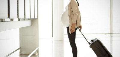 نصائح لسفر آمن أثناء الحمل