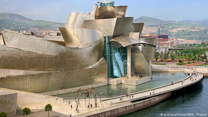 Guggenheim-Museum in Bilbao (picture-alliance/ZB/W. Thieme)