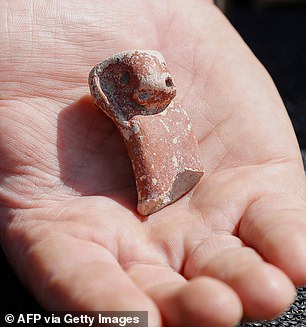 A small animal figurine unearthed at the archaeological site of En Esur