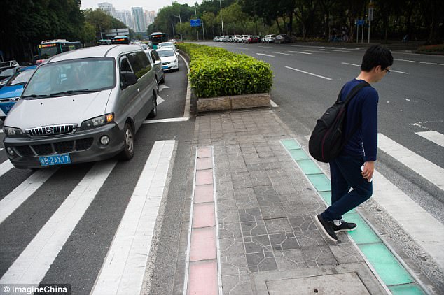 Any jaywalkers captured by the camera will display on a loop, showing the number of times crossing road illegally
