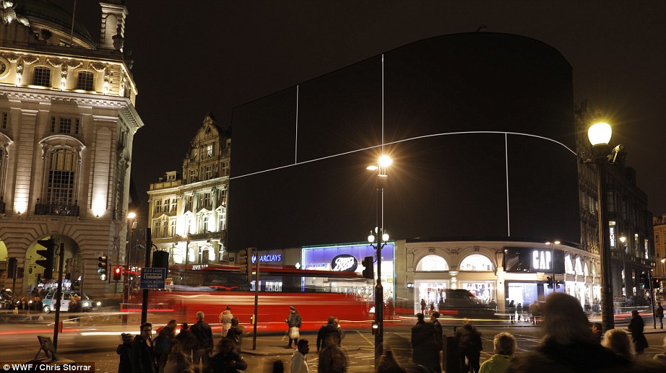 Piccadilly Circus: Light off