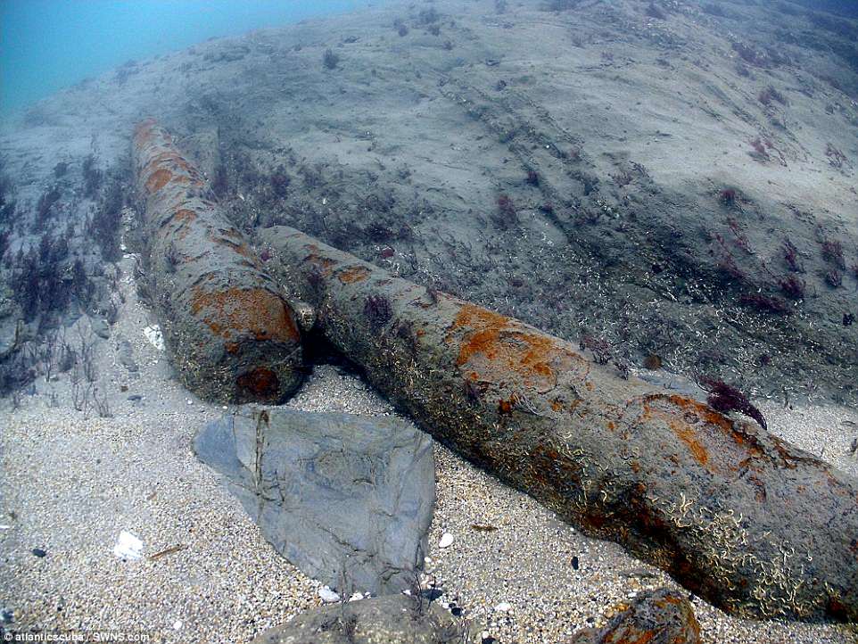 Recent storms have shifted sands to reveal the 17th century cannons and anchors off the coast of Cornwall