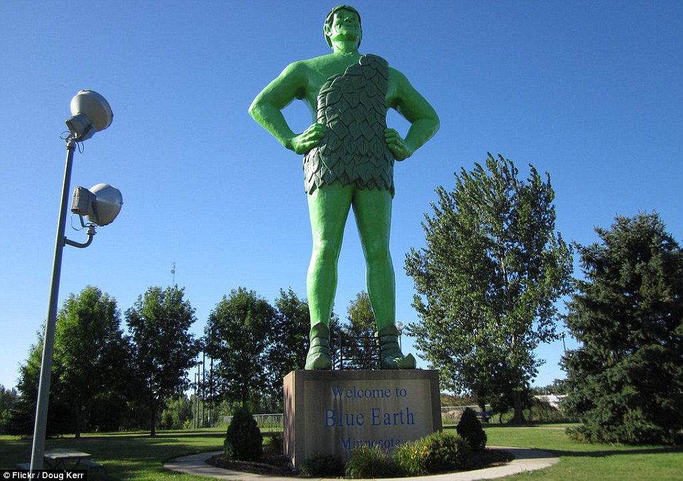 Towering over lamposts and trees with a zany smile to boot, the 55ft Jolly Green Giant statue in Minnesota is quite a sight to behold