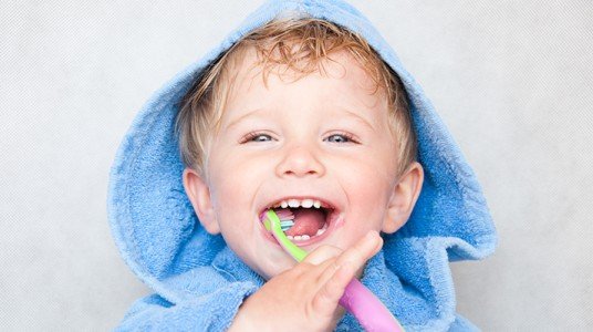 كيف نحمي أسنان أطفالنا؟