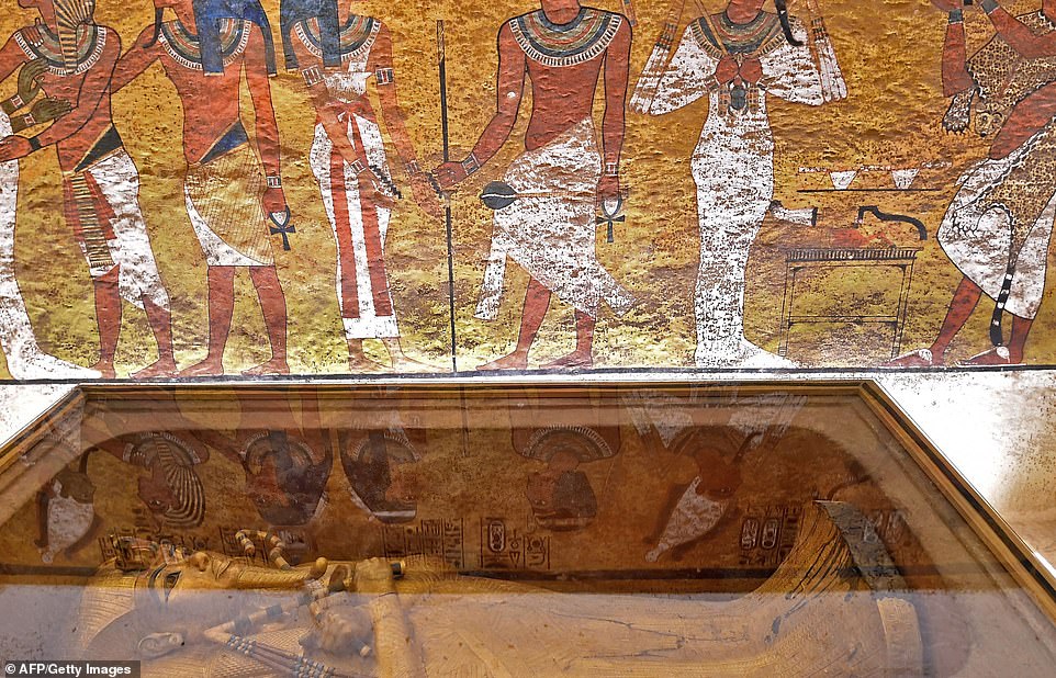He still remains an immensely popular figure and his tomb remained open to the public during the years of conservation work