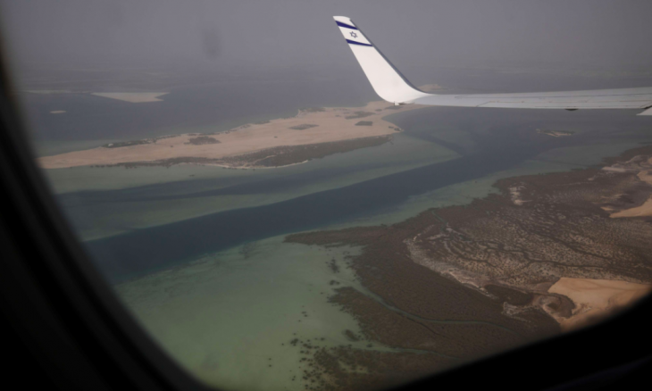 صحافي يمني: الإمارات تسعى لفتح الأجواء اليمنية أمام الطيران الإسرائيلي- (تغريدة)