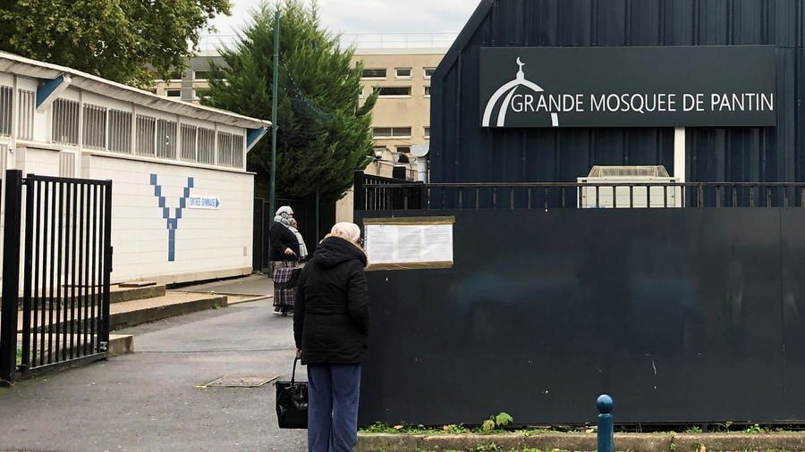 إغلاق مسجد بانتين في فرنسا لمدة 6 أشهر