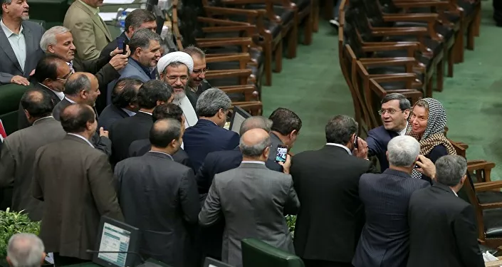 موغريني في البرلمان الإيراني