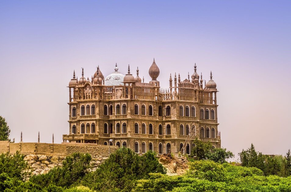 السياحة في السعودية: حضارات العالم كله تجتمع في قصر المقر بالنماص