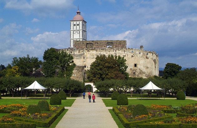 قلعة شلوس شالينبيرج