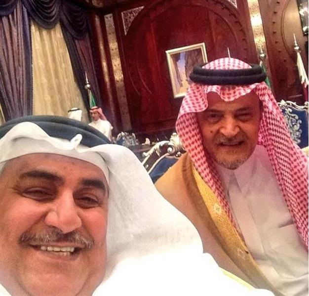 سيلفي سعود الفيصل مع وزير خارجية البحرين