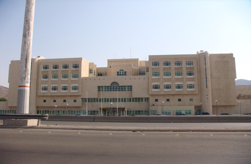 مستشفى الدكتور عبد الرحمن طه بخش