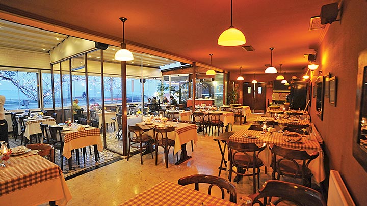 مطعم Karışma Sen في منطقة السلطان أحمد