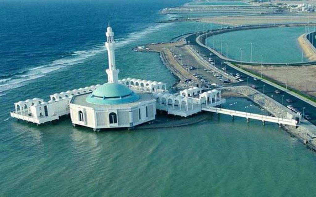 مسجد الرحمة العائم