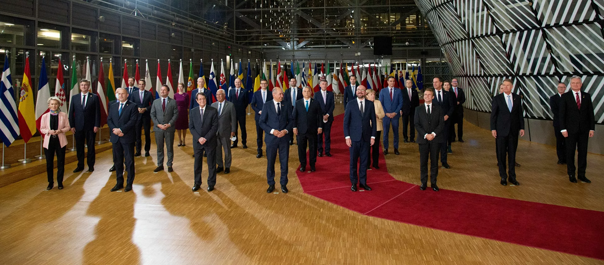 قمة زعماء الدول الأعضاء في الاتحاد الأوروبي في بروكسل، بلجيكا 21 أكتوبر 2021 - سبوتنيك عربي, 1920, 08.11.2021