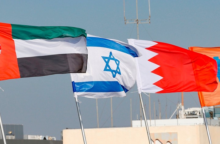 مسؤول بحريني يهاجم إيران من تل أبيب: "تهديد مشترك"