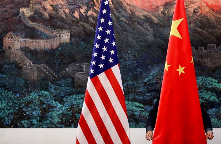 أمريكا تجري محادثات عسكرية مع الصين لأول مرة بعهد بايدن