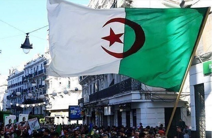 صدامات بين متظاهرين والشرطة في شرق الجزائر