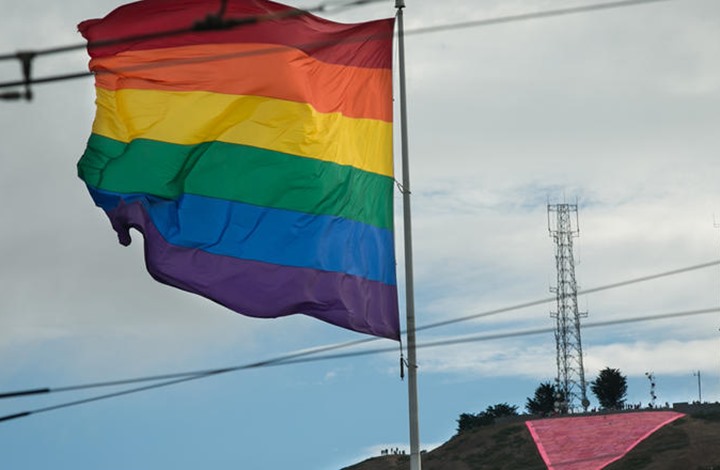 160 شخصية يونانية ترفض خططا حكومية لدمج المثليين