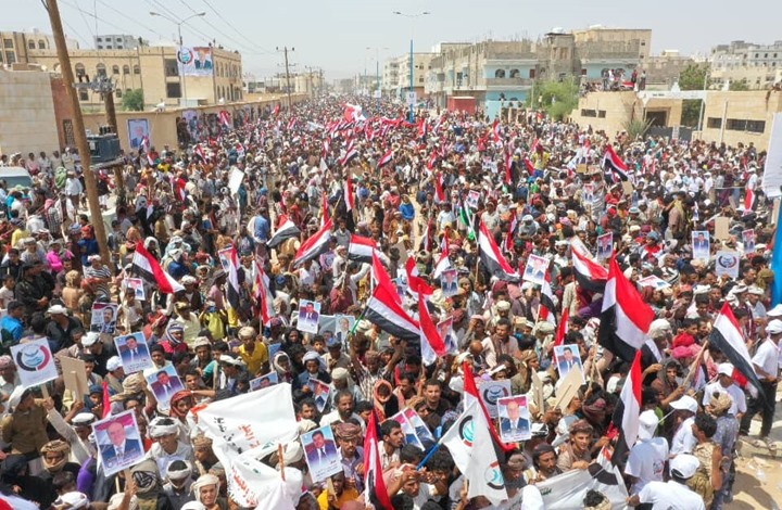 تواصل احتجاجات اليمن لليوم الثاني رفضا لسيطرة الانفصاليين