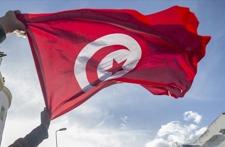 5 أحزاب تونسية تعلن رفضها المطلق لدعوات تعليق الدستور