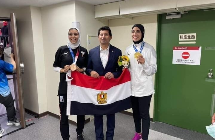 جدل يتجدد في مصر حول الحجاب مع ذهبية أولمبياد طوكيو