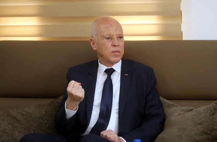 قاض تونسي: مدير مخابرات سعيّد يمتلك سجلا في القمع