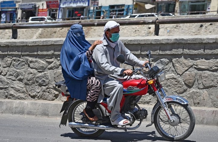 تصريح ملفت لمسؤول في طالبان بشأن برقع النساء (شاهد)