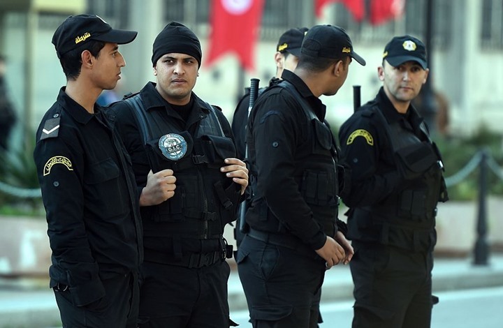 تعيين مسؤول تونسي بمنصب رفيع رغم تورطه بقتل متظاهرين