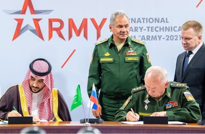 توقيع اتفاقية عسكرية بين السعودية وروسيا
