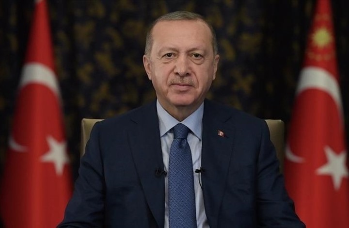 أردوغان: تركيا ليست خادما لأحد.. ويحذر بشأن اللاجئين