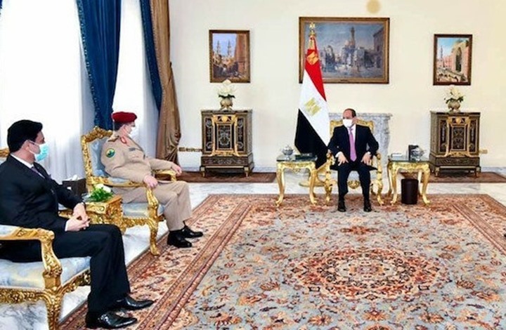 تساؤلات عن دلالات زيارة وزير الدفاع اليمني إلى القاهرة