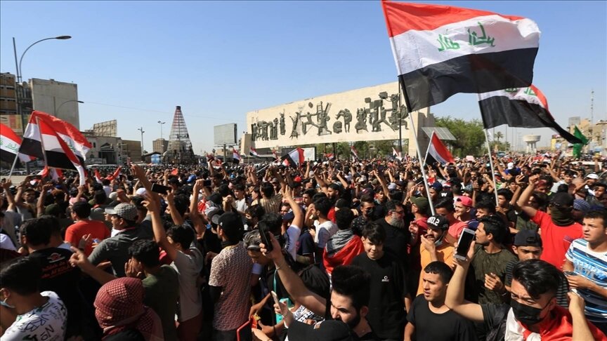 الآلاف يتدفقون إلى بغداد للمطالبة بالكشف عن منفذي الاغتيالات