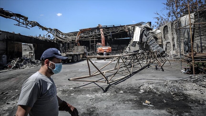 غزة.. صاحب مصنع "إسفنج" مدمّر يتكبد خسائر بـ 3 ملايين دولار