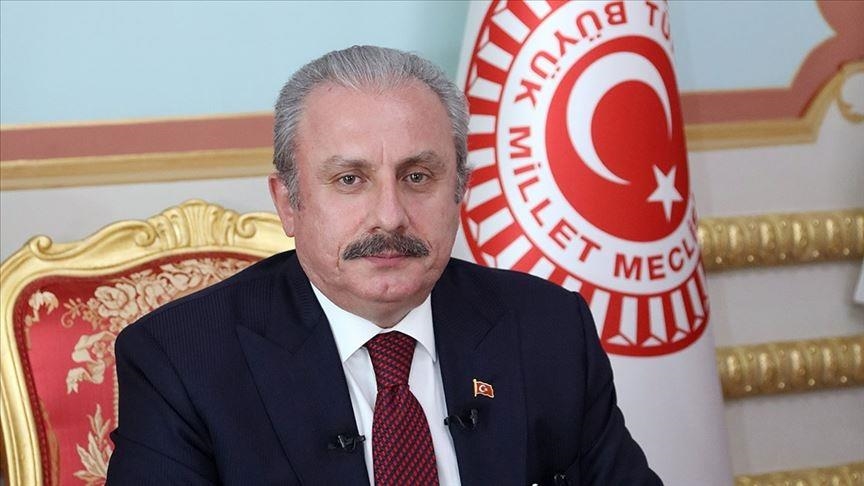 رئيس البرلمان التركي يتبادل تهاني عيد الأضحى مع نظرائه في 8 دول