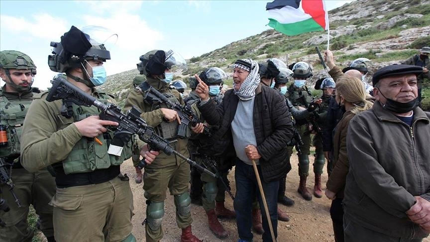 الجيش الإسرائيلي يفرق مظاهرة ضد الاستيطان بالضفة