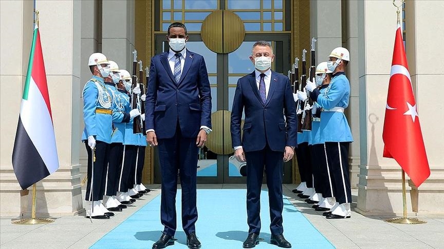 أنقرة.. أوقطاي يلتقي نائب رئيس مجلس السيادة السوداني