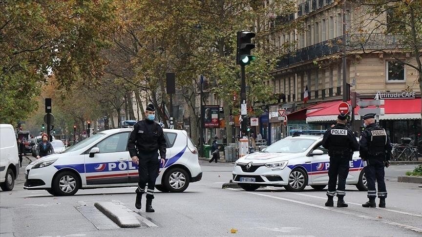 فرنسا.. إصابة شرطية في هجوم بسكين واعتقال المهاجم