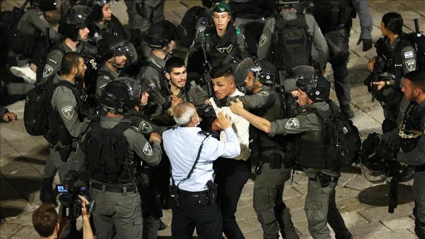 1700 اعتقال و300 اعتداء على مواطنين عرب في إسرائيل