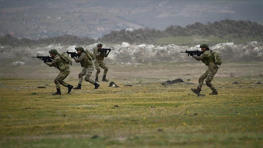 الدفاع التركية: تحييد 11 إرهابيا من "بي كا كا" شمالي العراق