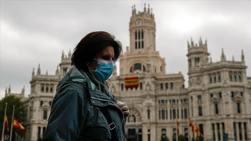 إسبانيا تعيد فرض حظر التجوال في كتالونيا وفالنسيا