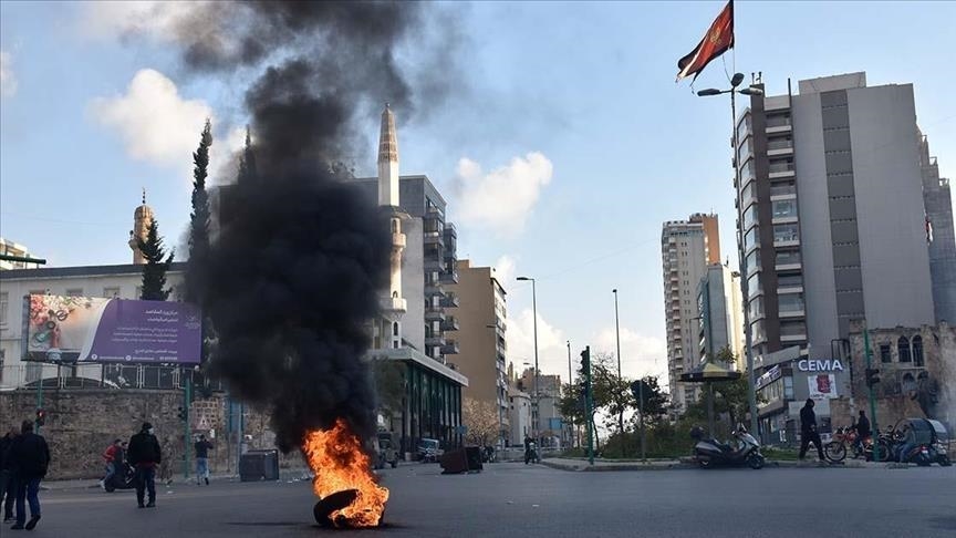إصابة 15 عسكريا و4 متظاهرين بمواجهات شمالي لبنان